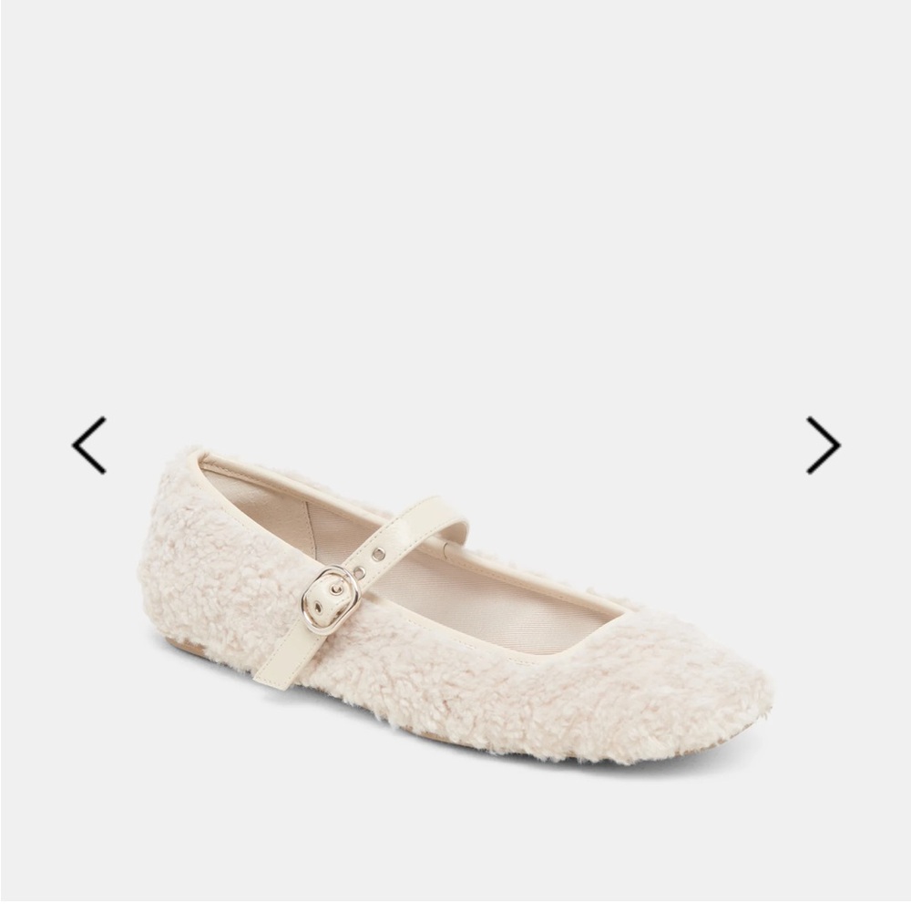 NEW Dolce Vita Rodni Plush Ballet Flats Crème Plush